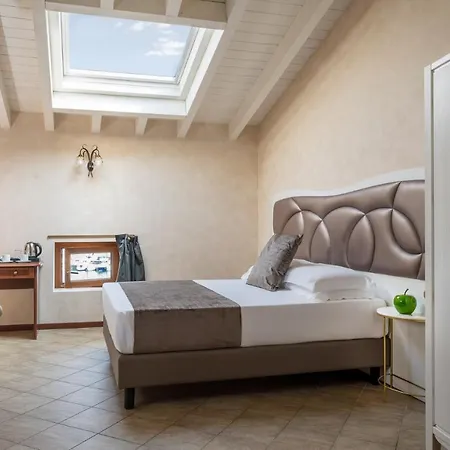 Mayer & Splendid - Wellness E Szálloda