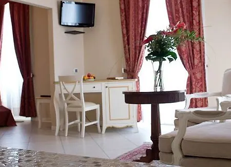 Mayer & Splendid - Wellness E Szálloda 4*