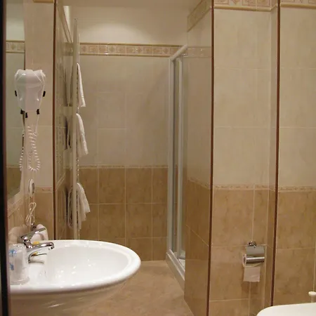 Mayer & Splendid - Wellness E Szálloda 4*